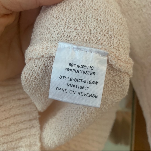 Cute feminine balloon sleeve top NWOT - Picture 5 of 5